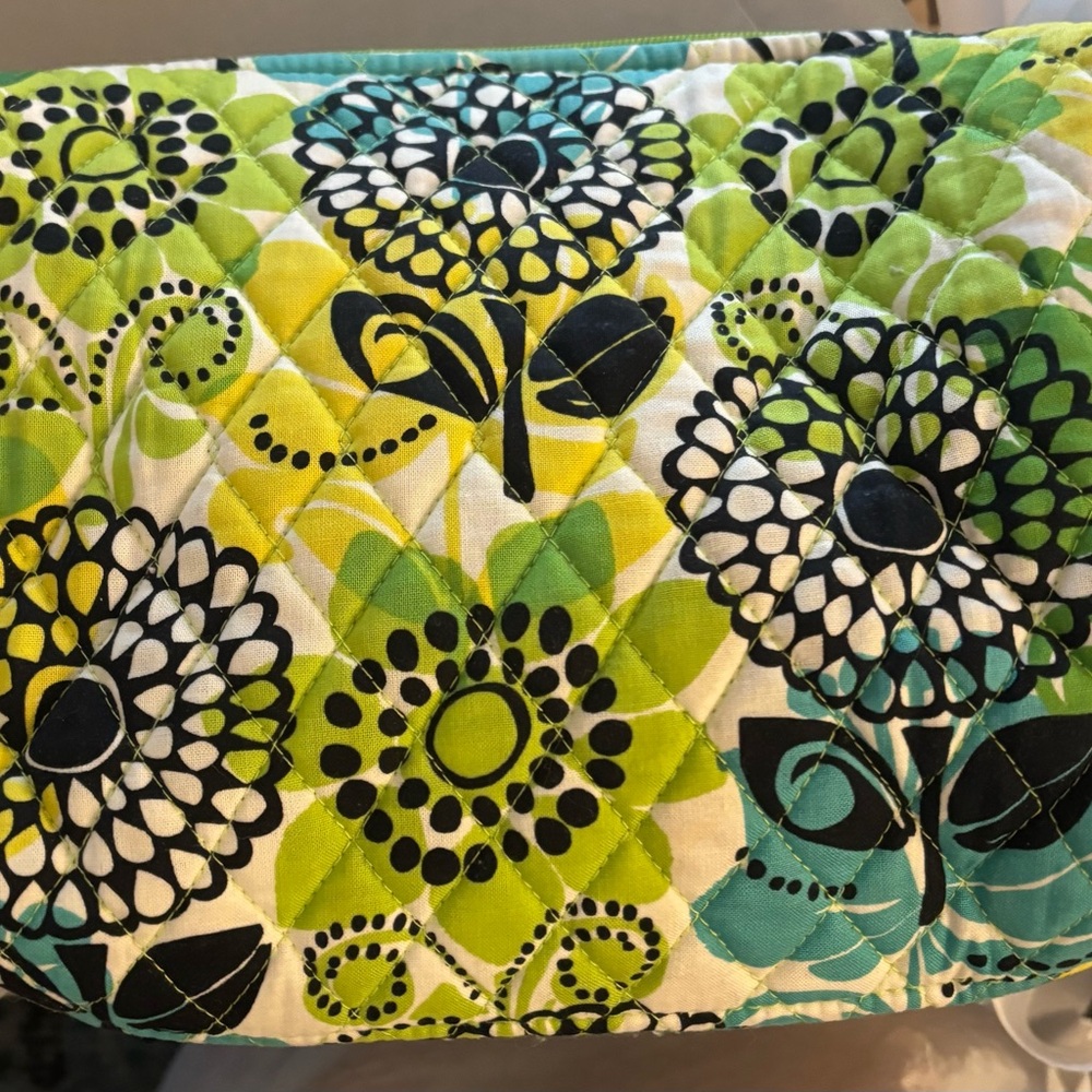 Vera Bradley Limes Up Cosmetics Bag Small EUC